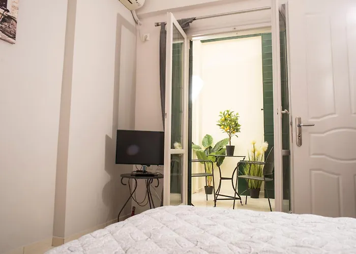 Historical Center Small Diamond * Kalamata