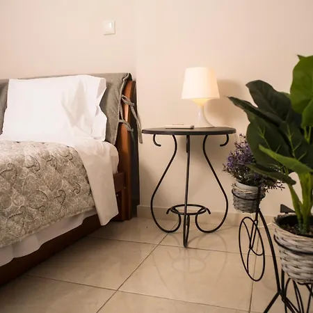 アパート Historical Center Small Diamond カラマタ