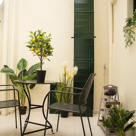 Historical Center Small Diamond Apartment